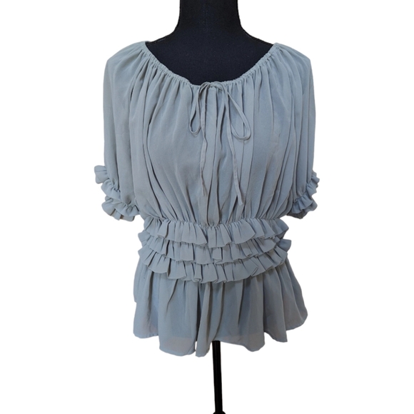 Romeo Juliet Culture Raffle Blouse Sz Small Light Grey Top - Picture 1 of 10